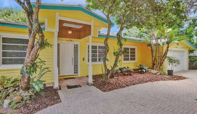 NEW Tropi-Casual Miami Oasis 4 bed 2 bath