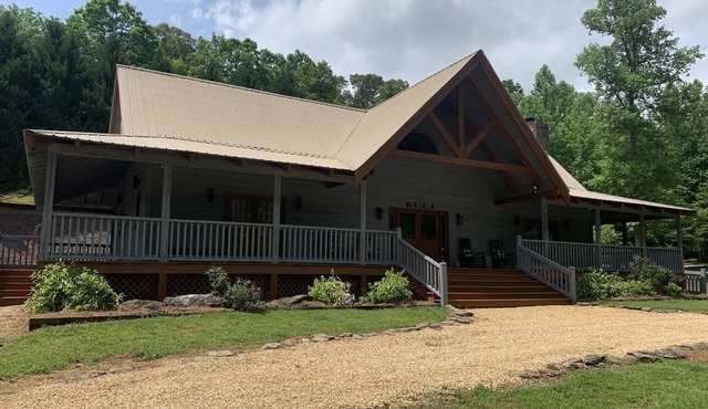 NEW Twin River Cabin - 3 Bedroom Lodge Cabin - Views Soquee River