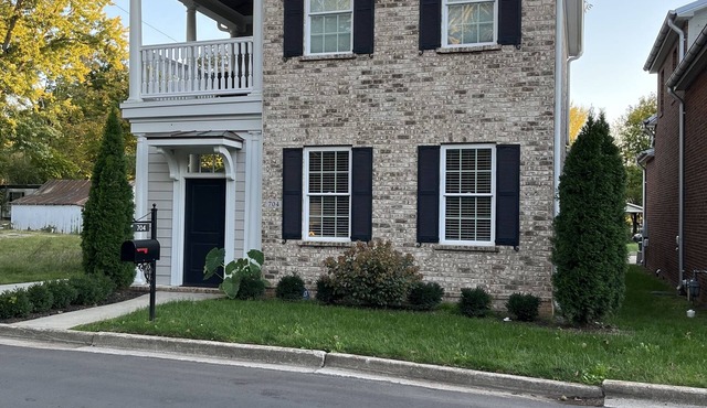 New Two Story House with Two Decks & Screened in Patio near Charming Downtown