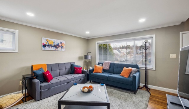 NEW! Uline Hospitality (4-Bedroom Home)