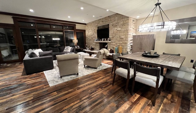 New Ultra-Luxury Upper Deer Valley Ski in/Out Condominium.
