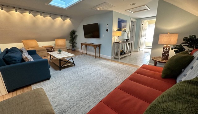 NEW! Unique 2 Bed 1 Bath Apartment off Broadway #3