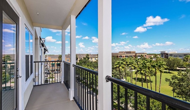 New Unit - offers great views from balcony of downtown Orlando. Great location!