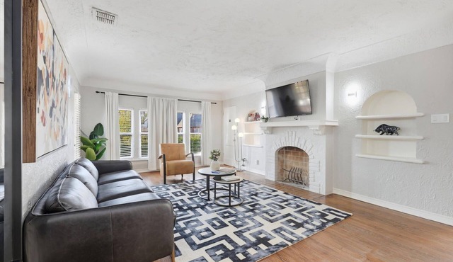 New! University Park | SMU Campus 1 block2nd FL