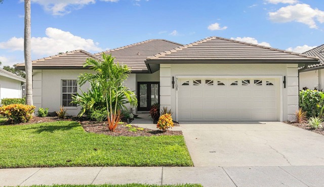 New Updates Lely Resort, 3 bed, golf course home Includes Players Club and Spa