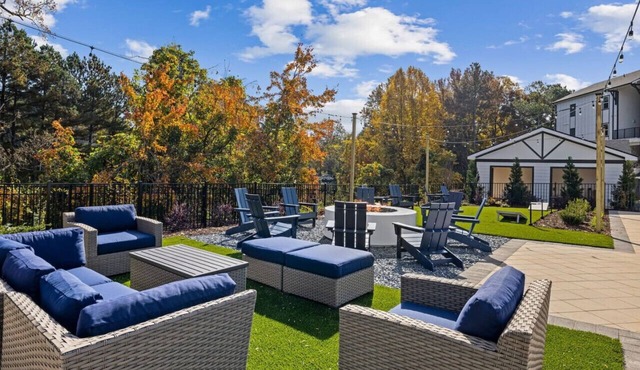 New Upscale Home w/ Delicate Touches near Downtown