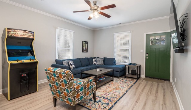 NEW! UPTOWN Cottages - 2bed/1bath - new furnishings!