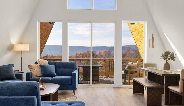 NEW! Urban Vista A-Frame | ON a Bluff W/hot tub!