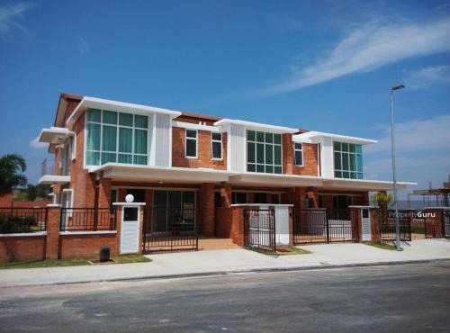 New Vacation Double Storey Home