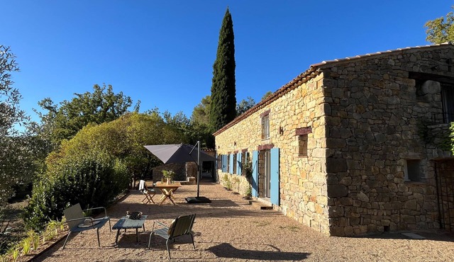 NEW VERY BEAUTIFULL MAS PROVENCAL WITH POOL IN THE HEART OF PROVENCE