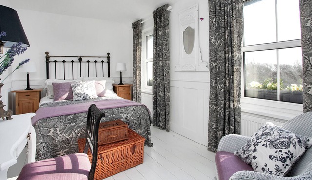 **NEW** Victorian Cottage, 5 minutes walk from the sea!