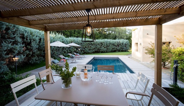 New: Villa 200 m2 with sea view and heated swimming pool, 4 bedrooms.