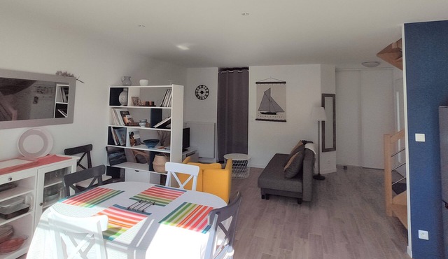 New villa 250m from the sea