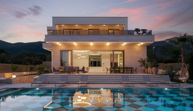 New! Villa A56, 98m2 heated pool&spa, near Split, bbq, gym, family, sea view