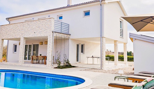 NEW Villa David 5star first renting summer 2025