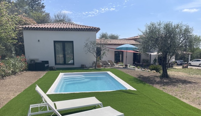 New villa in absolute calm