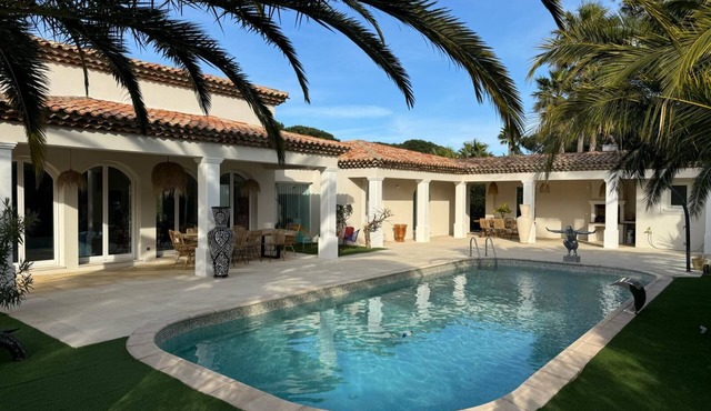 New villa in secure estate