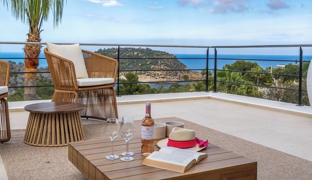 NEW! Villa "Le Verger Barraca", 4min walk to the beach, splendid sea view, swimming pool