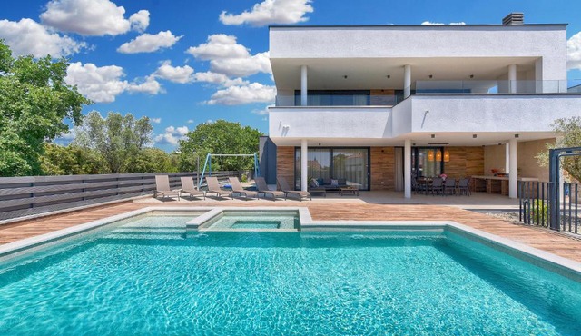 New VILLA TIHI OTOK near the beach