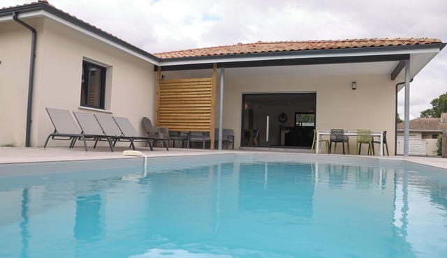 NEW VILLA WITH HEATED POOL
