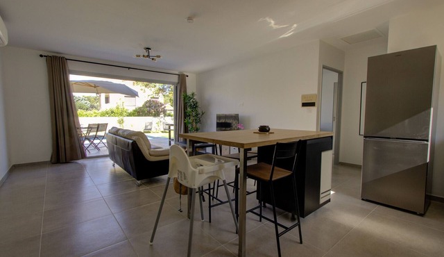 New villa with private pool in the heart of the village - sleeps 4