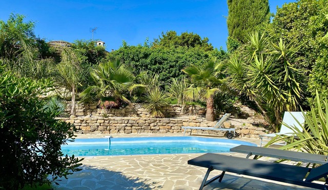NEW - Villa with private pool, beach and shops within walking distance-Golfe de Saint Tropez