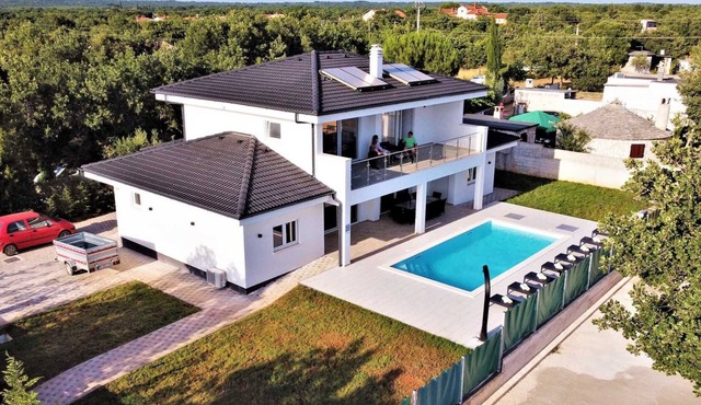 New Villa With private Pool