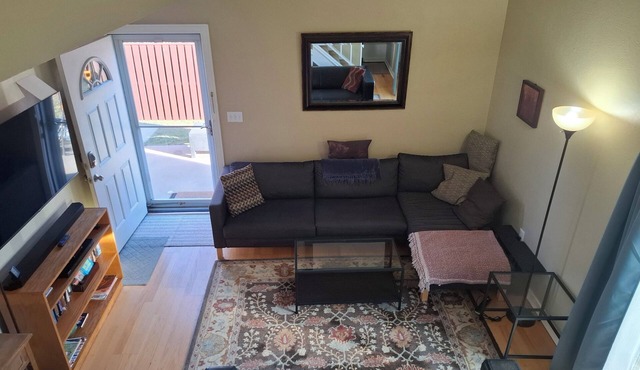 !New VRBO Listing! 3Br/2Ba Comfy Cozy home in Boulder.