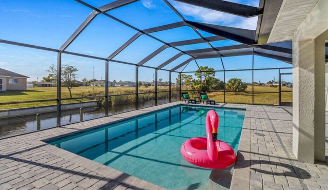 New W/heated Pool & Pier! Ideal for 2 Families!