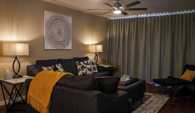 *NEW* Walk to Old Town Scottsdale | 1BR Condo + Pool
