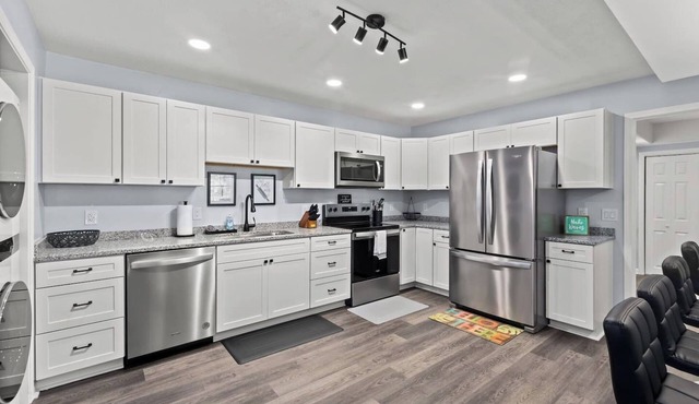 New! Walkable to Frank Brown, Pier Park & Beach