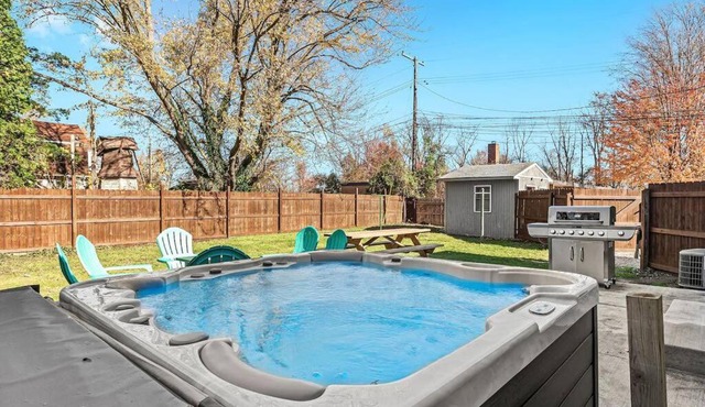 New! Warm & Cozy 3BR w/Hot Tub, Firepit & BBQ!