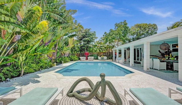New! Waterfront Heated Pool, Pier, 2mi to Beach
