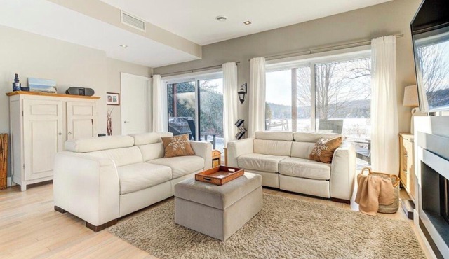 *NEW *Waterfront home - Lovering Lake - Le Love