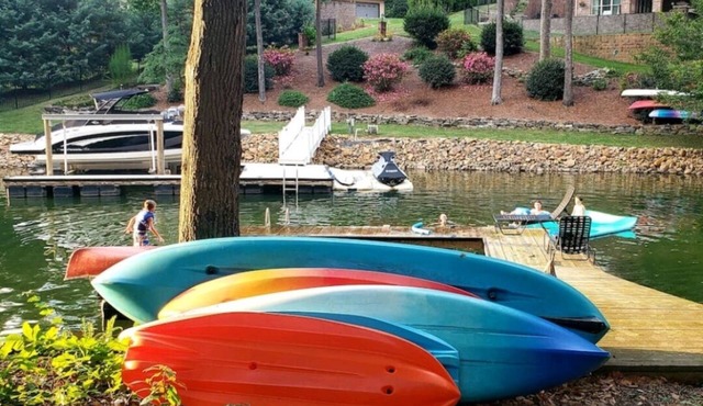 NEW! Waterfront Lake Norman -Hot tub, dock, kayaks, paddleboards