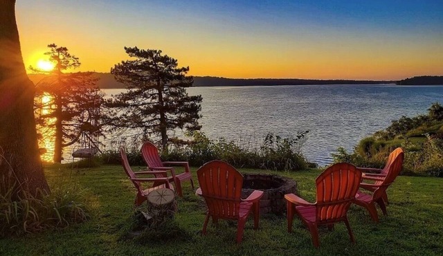NEW-Waterfront Lodge-Private dock/slip, Kayak, swim, fish, water view from deck