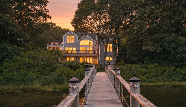 NEW Waterfront Luxury – Dock, Deck & Water Views