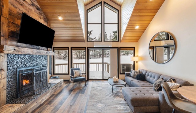 NEW Winter Rates! Amazing Views and Skiing!