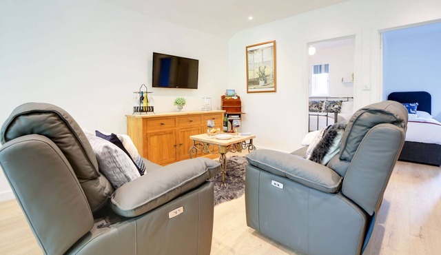 New with special offers - Purrfect Retreat sleeps 4+dogs