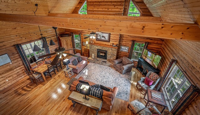 NEW! Woodcrest Cabin | Screen Porch | Swing Bed | WiFi | Fireplace | Fire Pit