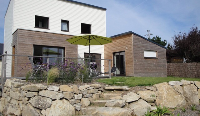 New wooden house seaside near Tregastel 6 pers quiet