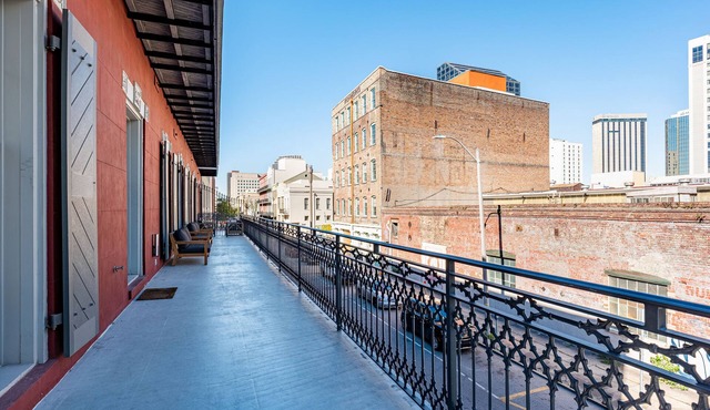 📣New XL Luxury Corner Condo PRIME Historic Downtown Location HUGE Balcony Wrapped in Wrought Iron