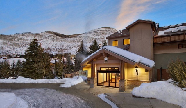 New Year's 2024 Ski Vacation at Vail Marriott Resort, Full Condo