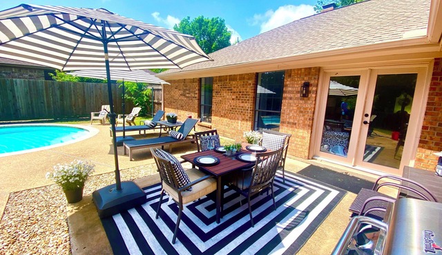 New Year’s Retreat. Cozy Modern Farmhouse! Close to historic downtown Wylie!