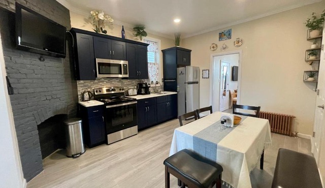 New York City Private Bedroom Near The Free Ferry Boat!