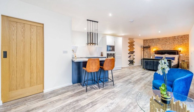 New York inspired luxury apartment.