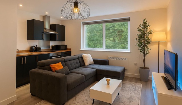 New York Luxe + Onsite Parking