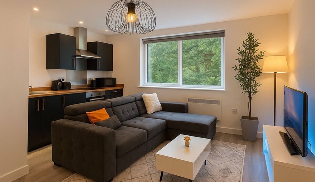 New York Luxe + Onsite Parking