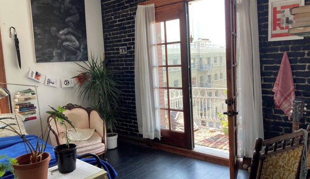 New York-style 1 Bedroom Apartment by Downtown Los Angeles, Balcony Smoking OK!