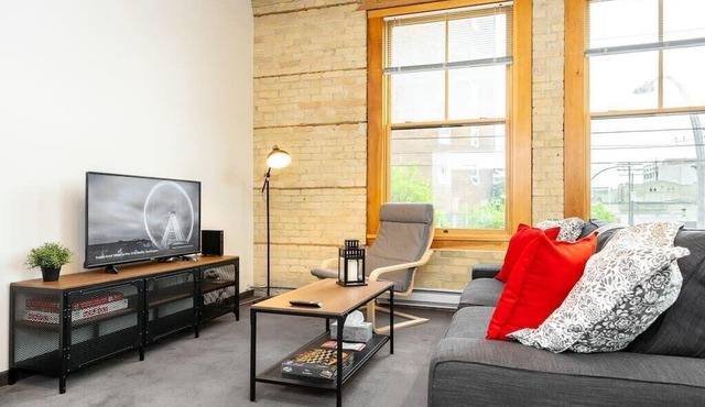 New York Style Loft with Parking Exchange District Coffee Gym